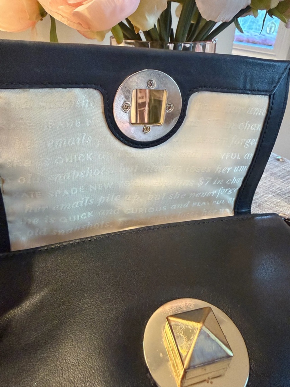 Kate Spade Classic Black Leather Crossbody Bag with Gold Turn-Lock Storybook - Picture 6 of 7